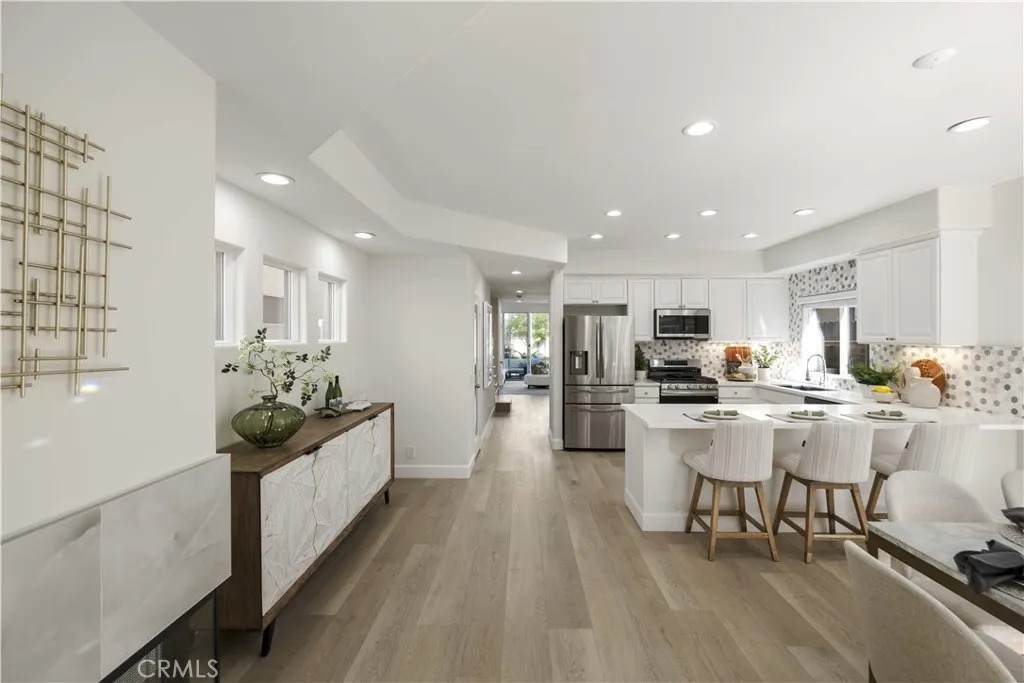 526 12th St - Photo 1