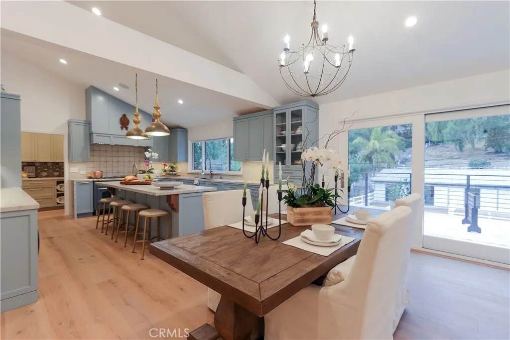2533 Palos Verdes Drive North - Photo 1