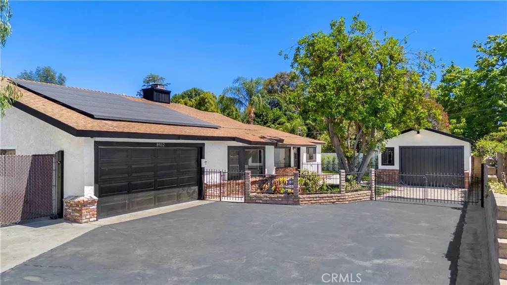 8932 Mclennan - Photo 1