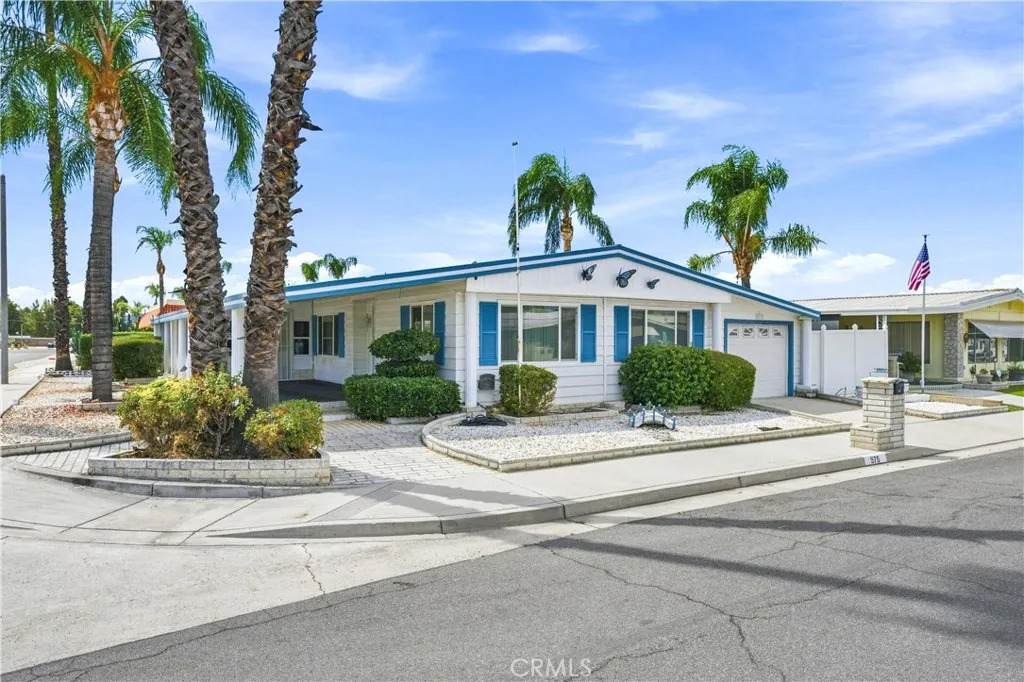 975 Vista Grande Drive - Photo 1