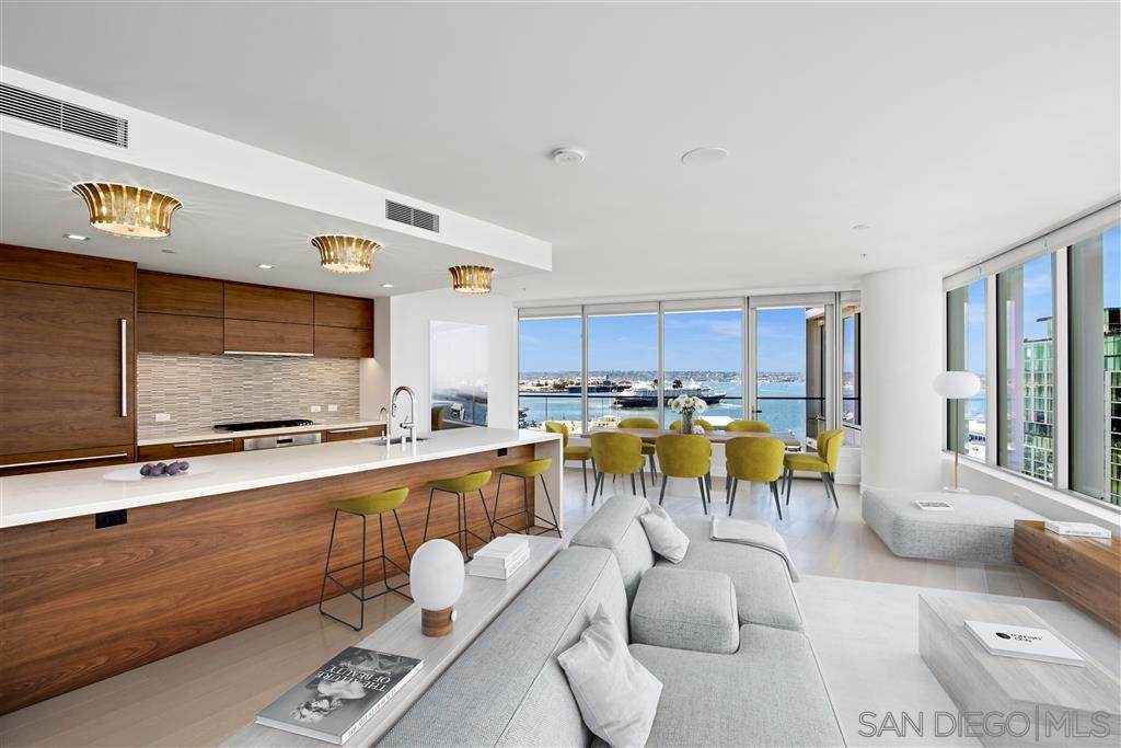 888 E Street - Photo 1