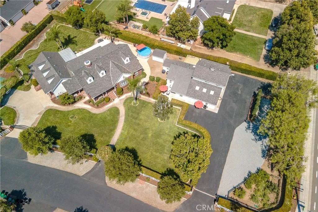 41548 Hutchison Court - Photo 1
