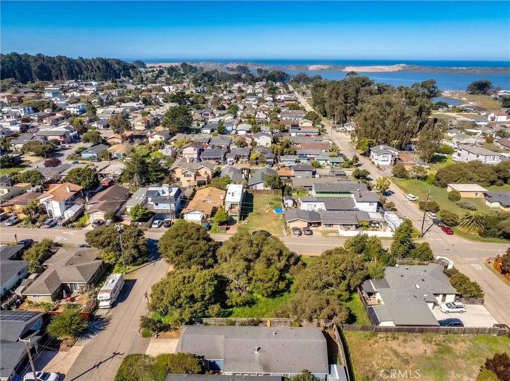 1830 Pine - Photo 1