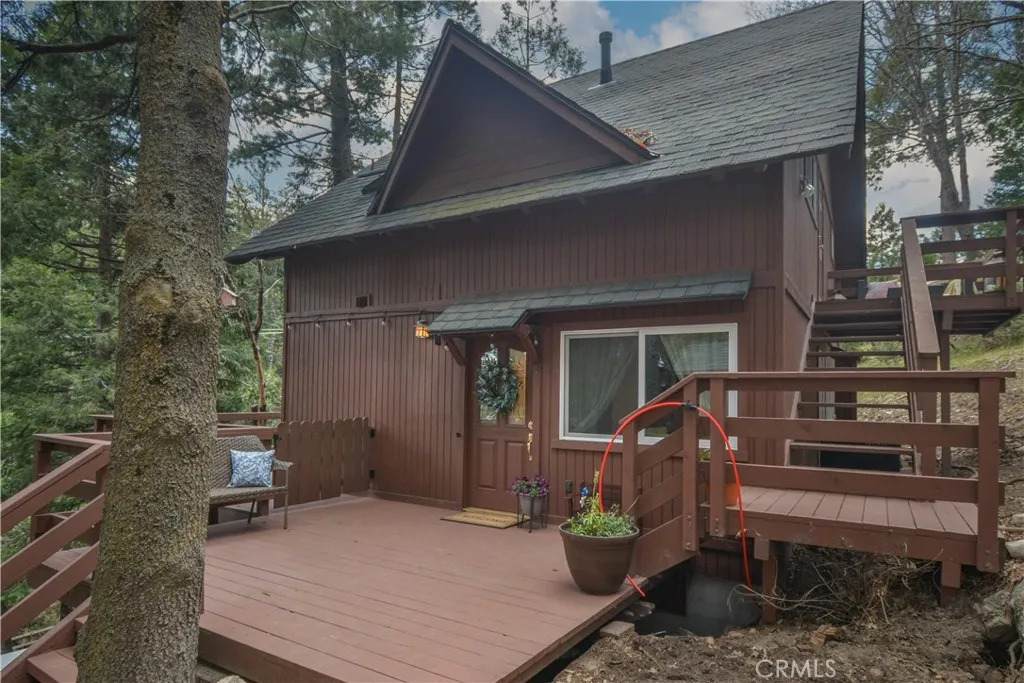 458 Clubhouse Drive - Photo 1