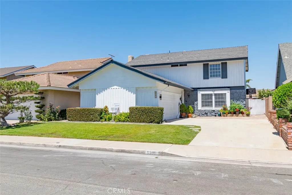 5201 Del Serra Circle - Photo 1