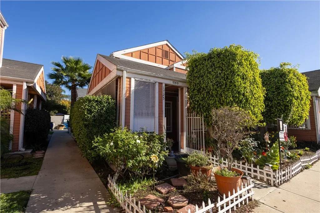 1725 3rd Street - Photo 1