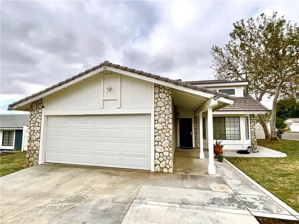 1078 King Street - Photo 1