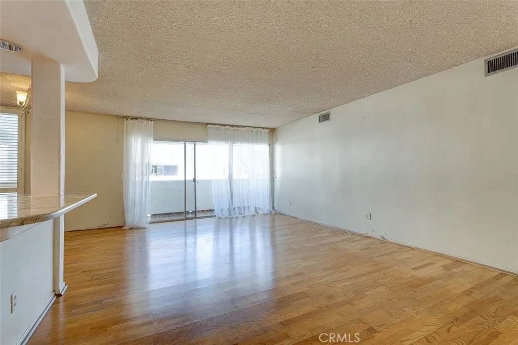 5454 Zelzah Avenue - Photo 1