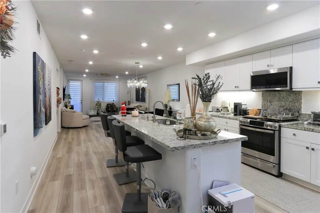 1891 Union Street - Photo 1