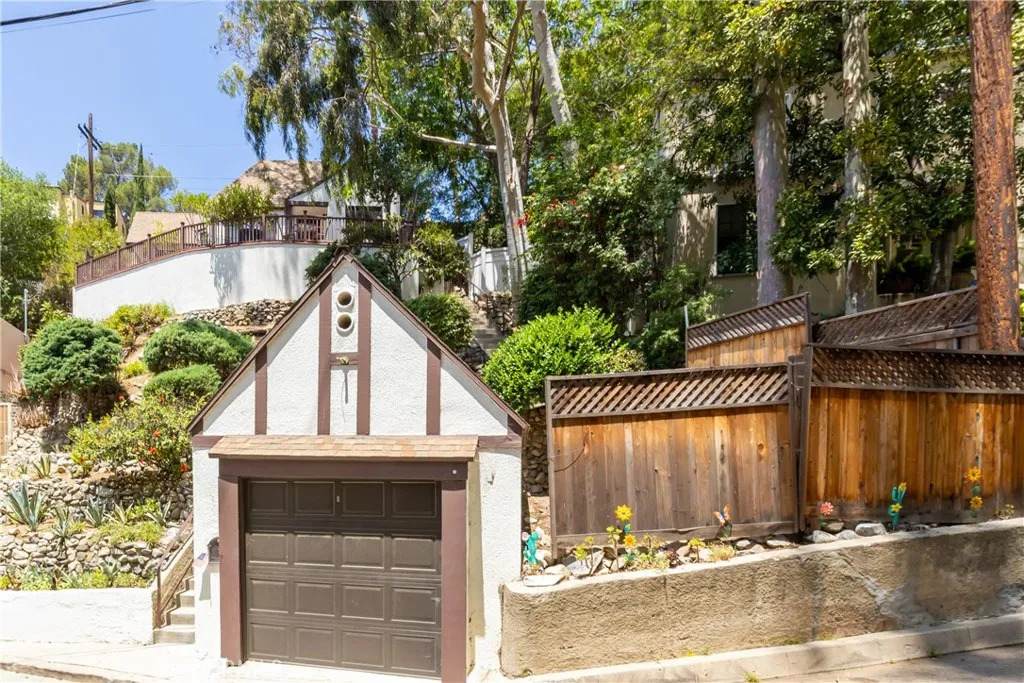 641 Canyon Drive - Photo 1