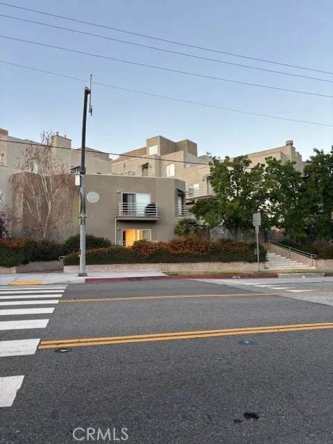 2905 Montrose Avenue - Photo 1