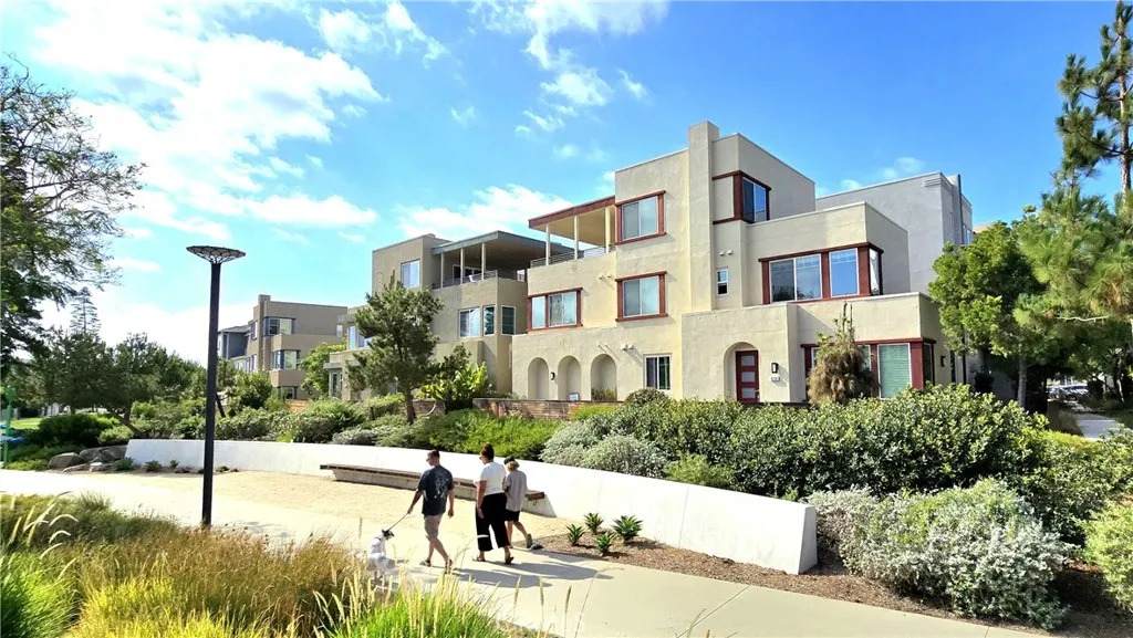 610 Cultivate - Photo 1