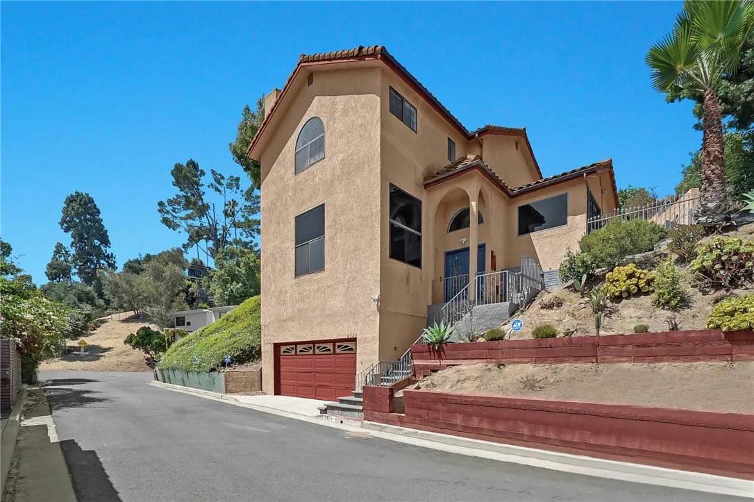 2524 Ivan Hill Terrace - Photo 1