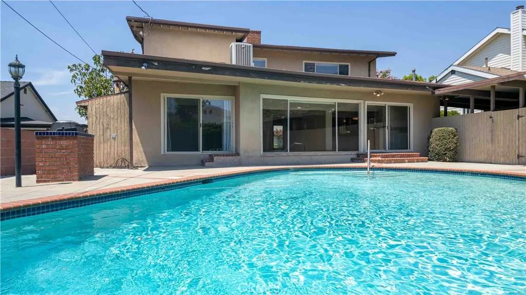 648 Uclan Drive - Photo 1