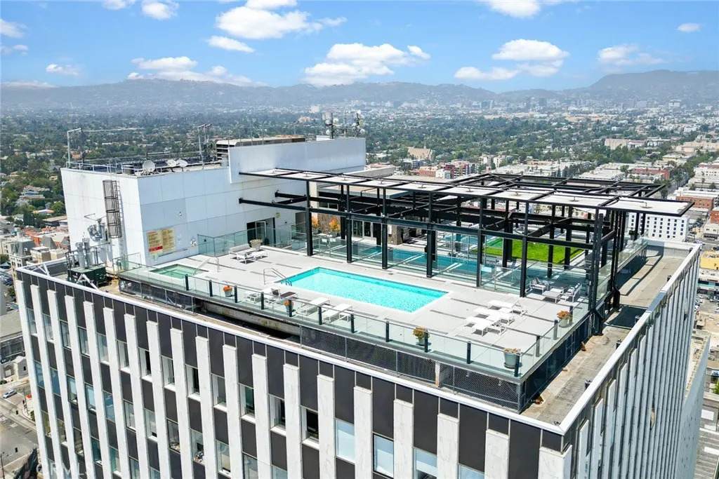 3810 Wilshire Boulevard - Photo 1