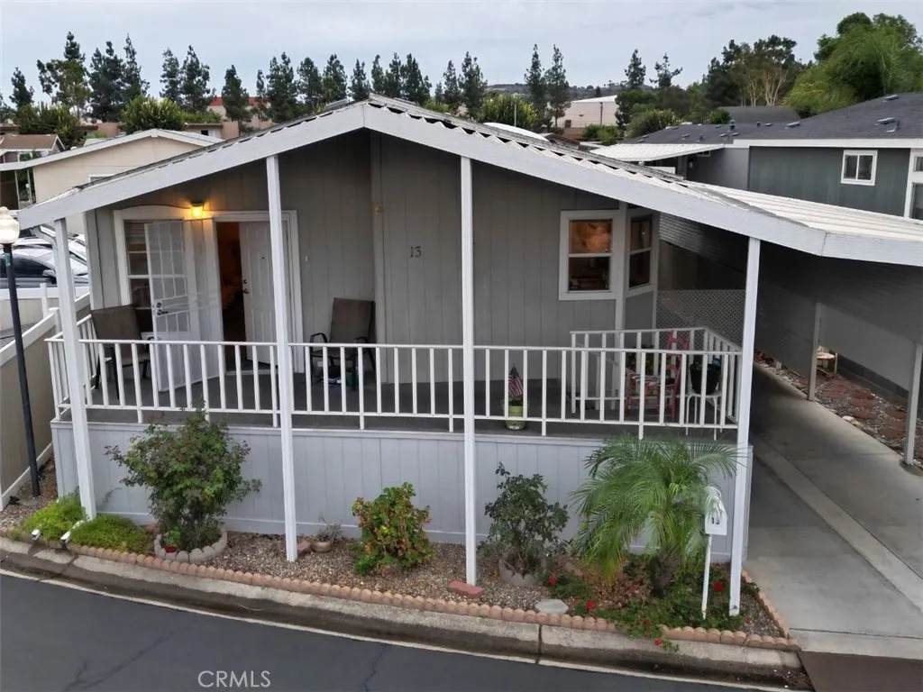 1001 Hale - Photo 1