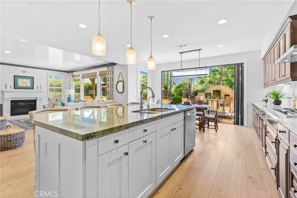 10 Alza Street - Photo 1