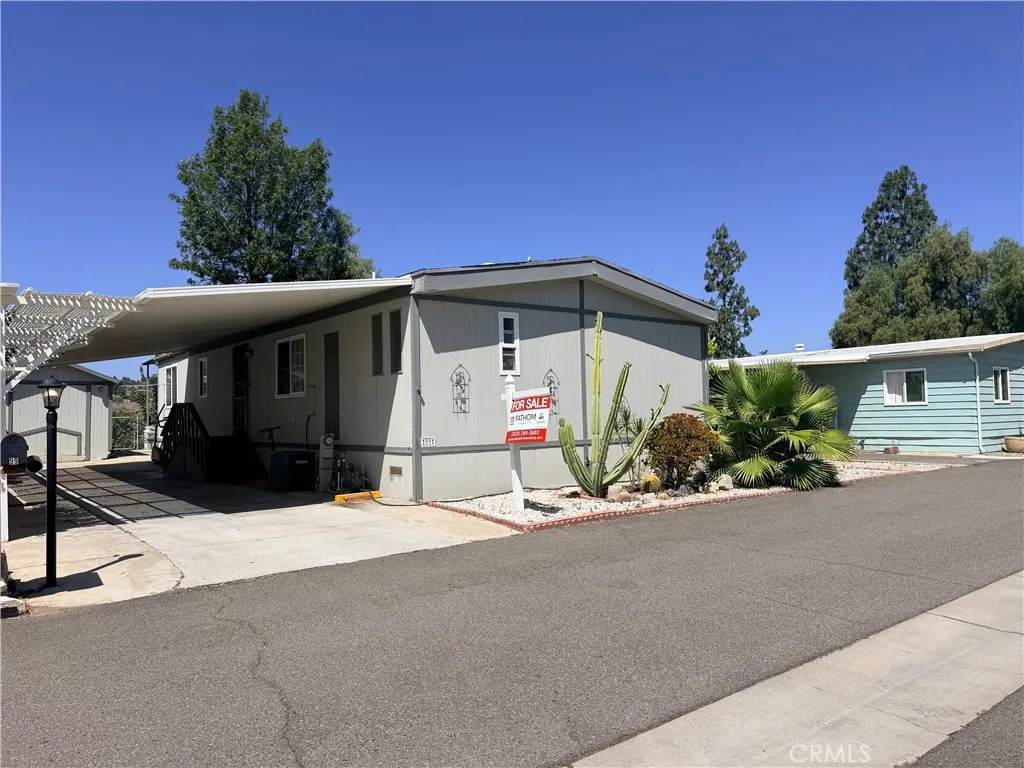 15181 Van Buren Blvd. - Photo 1