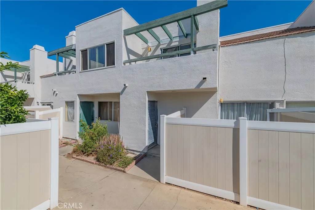 20240 Arrow - Photo 1