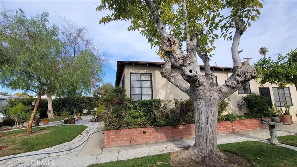 2701 Berkeley - Photo 1