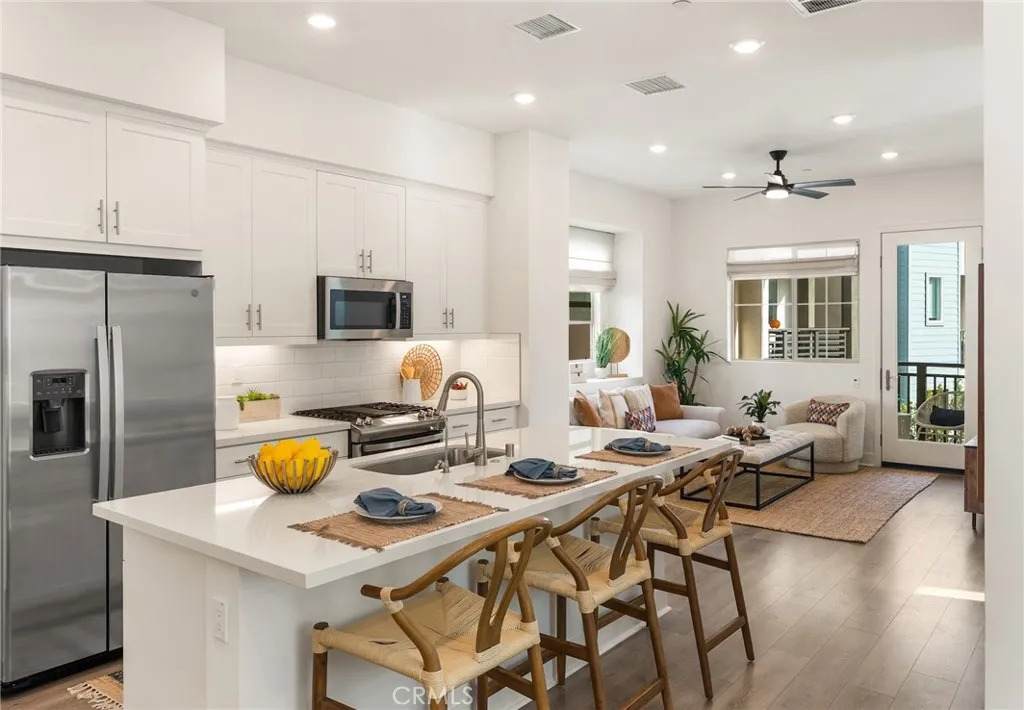 1643 Saratoga Lane - Photo 1