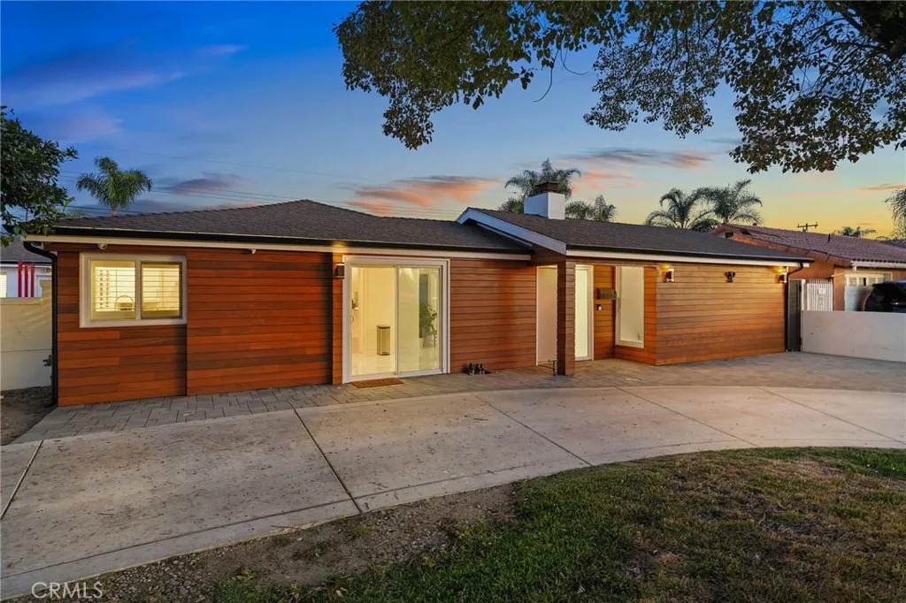 10214 Woodruff - Photo 1