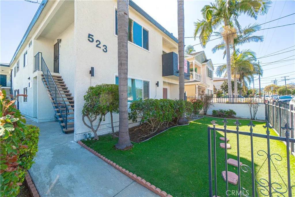 523 12th - Photo 1