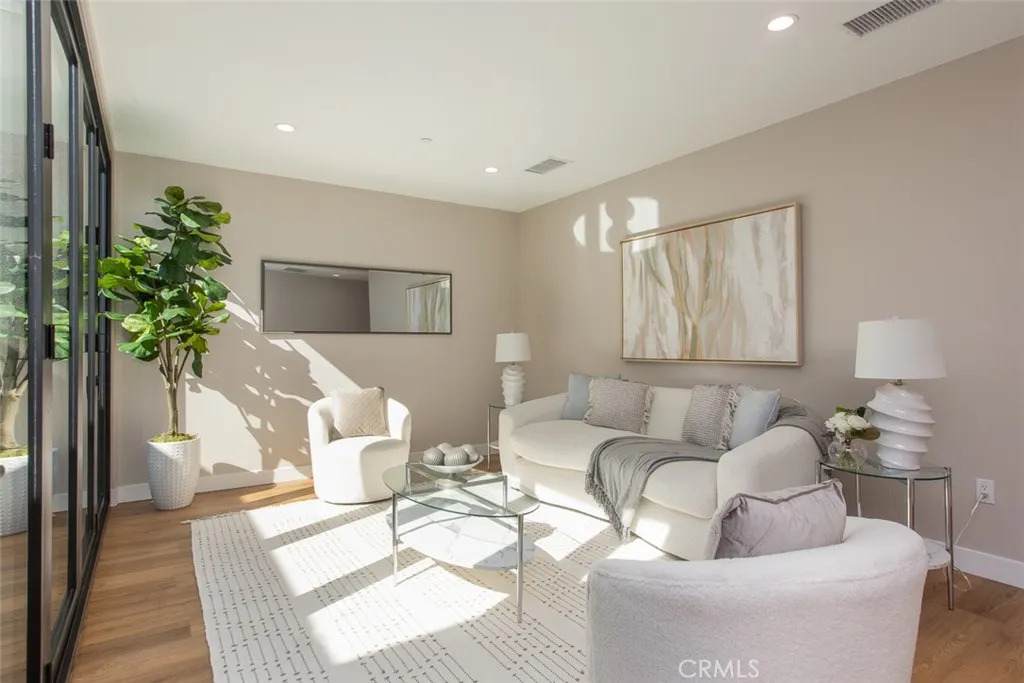 3682 Harriman Avenue - Photo 1