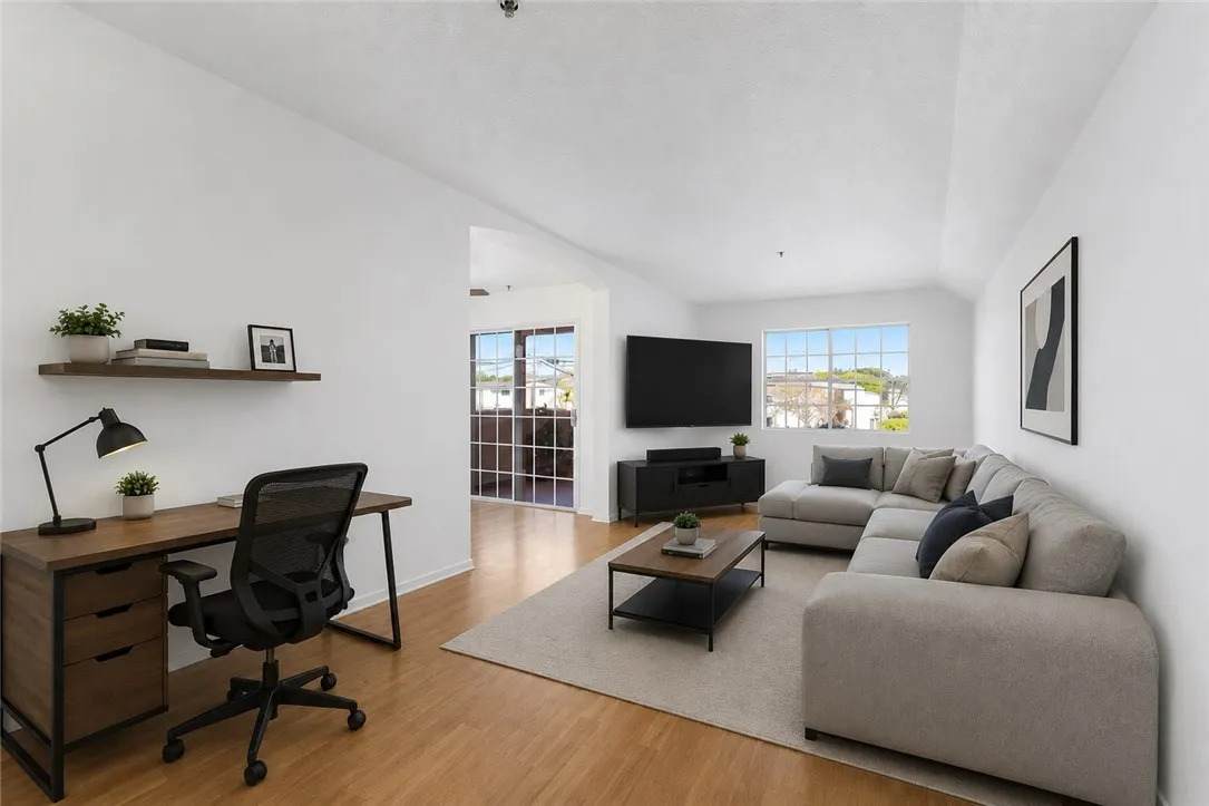409 Utica - Photo 1