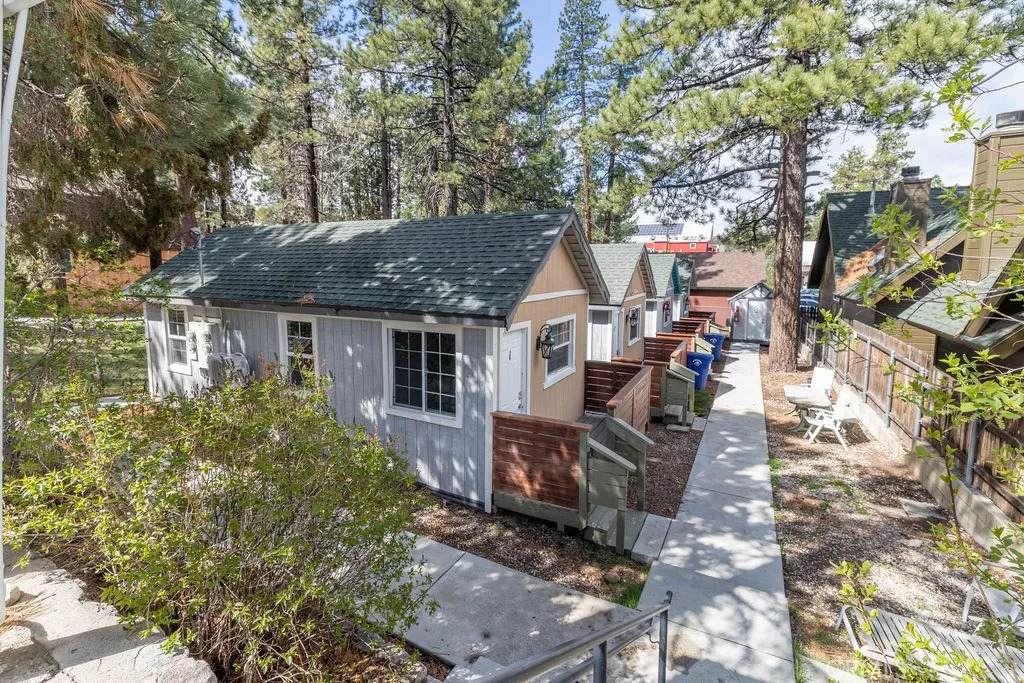 528 Cottage Lane - Photo 1
