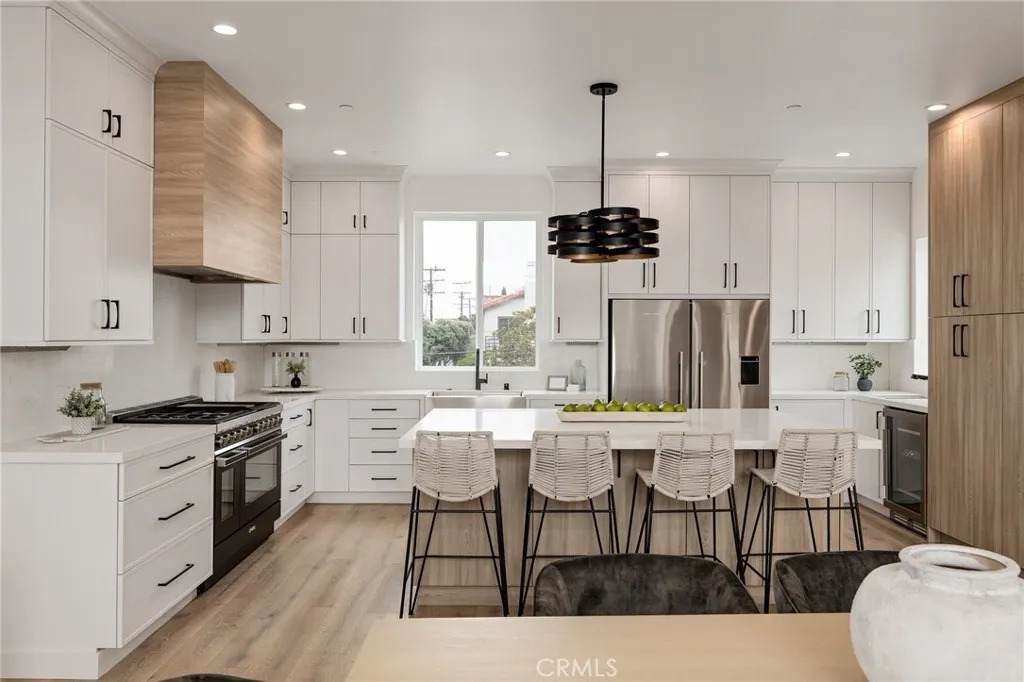 201 Juanita Avenue - Photo 1