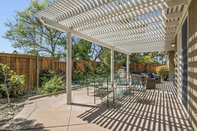 1450 Oakpoint Ave - Photo 1
