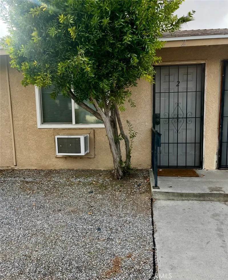 1955 Devonshire Avenue - Photo 1