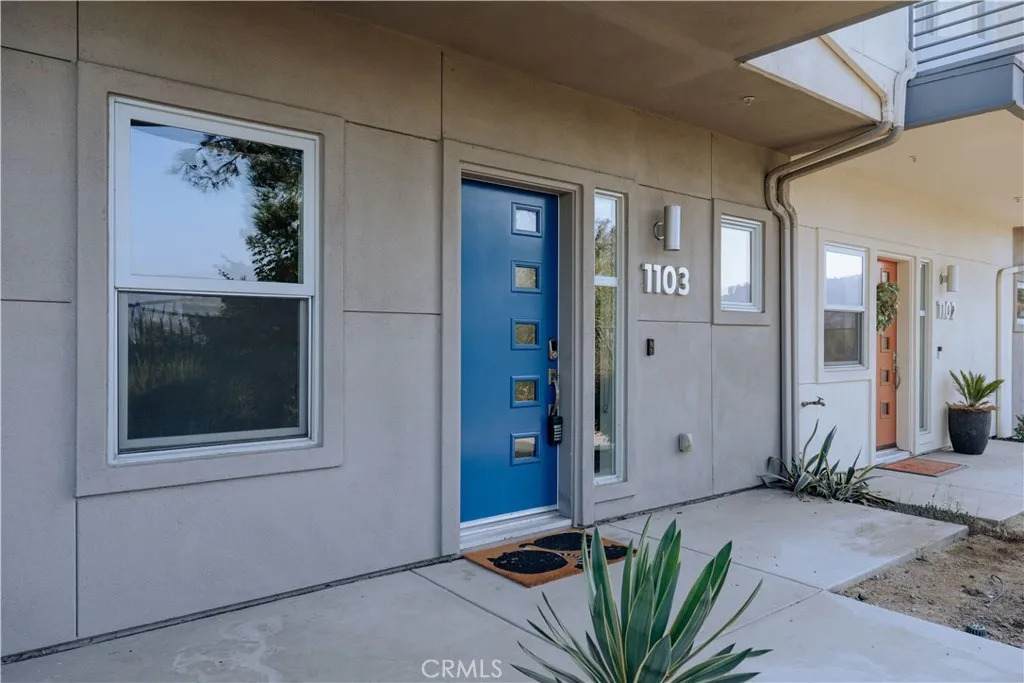 2753 Waverly Drive - Photo 1