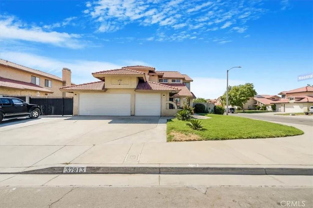 37913 53rd Street - Photo 1