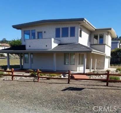 305 Ivar Street - Photo 1