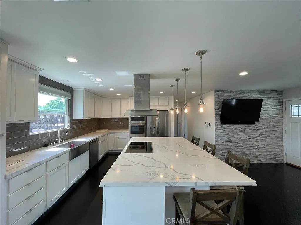 5352 Edinger - Photo 1