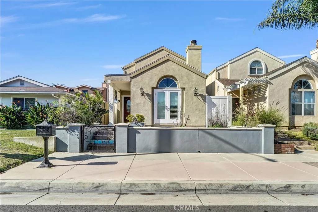 1209 Huntington Street - Photo 1