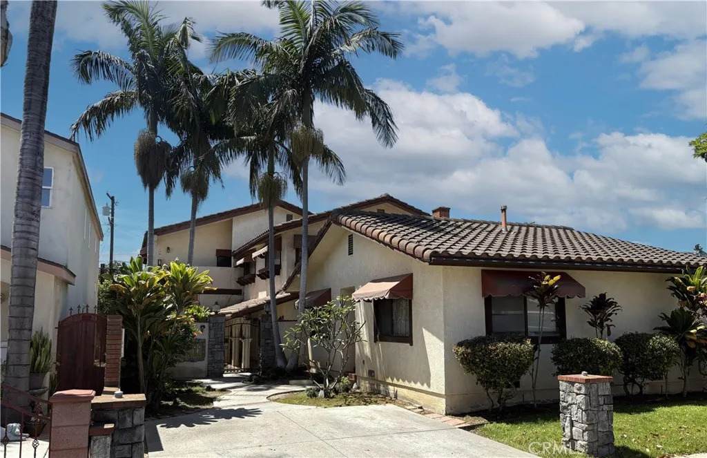246 Hullett Street - Photo 1