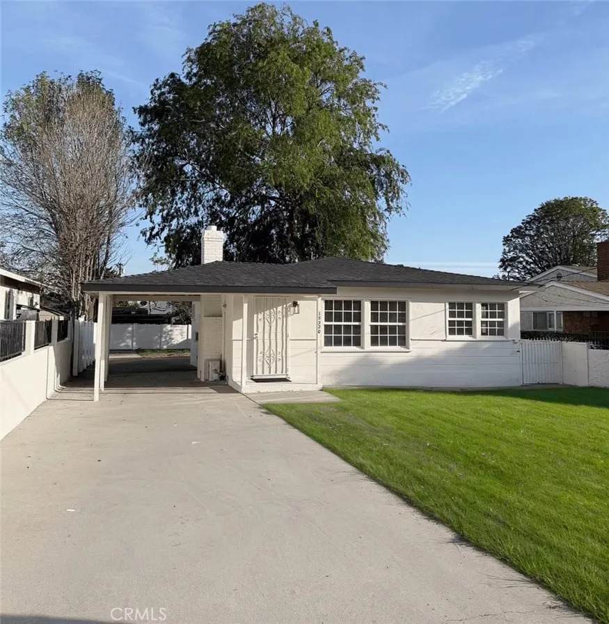 15320 Bledsoe - Photo 1