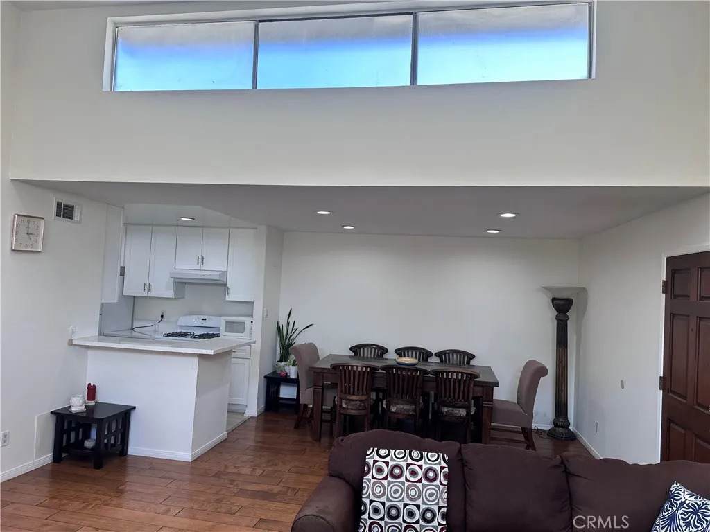 5700 Etiwanda - Photo 1