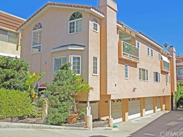 402 Iris Avenue - Photo 1