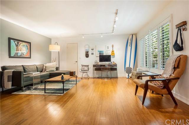 441 Raymond Avenue - Photo 1