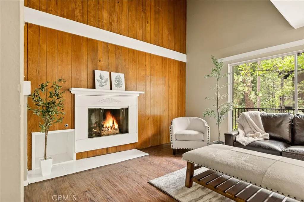 966 Willow Creek Road - Photo 1