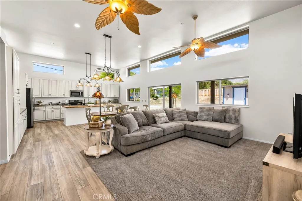 49244 Park Avenue - Photo 1