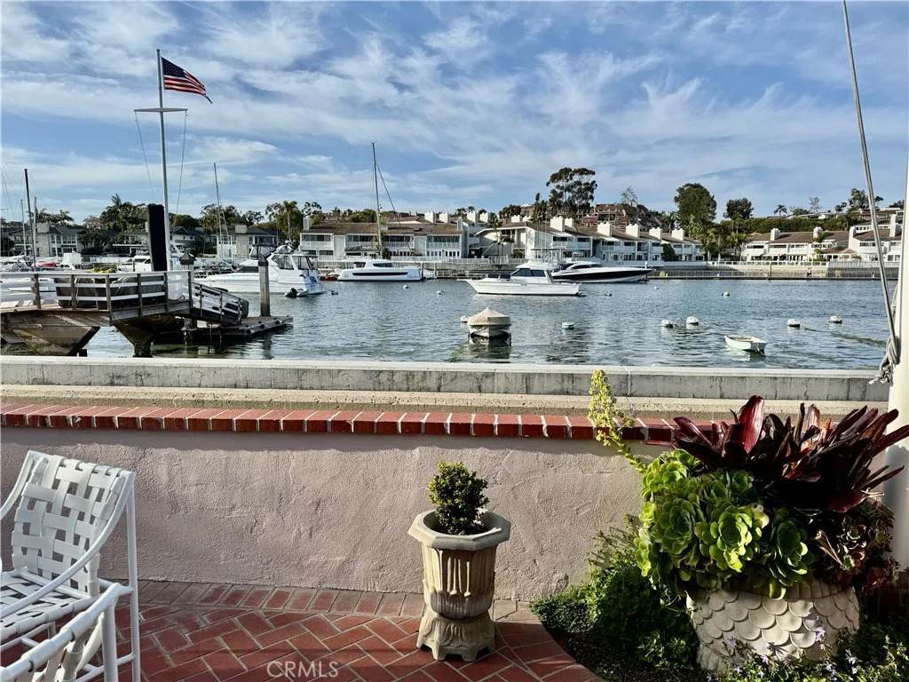 1009 Bay Front - Photo 1