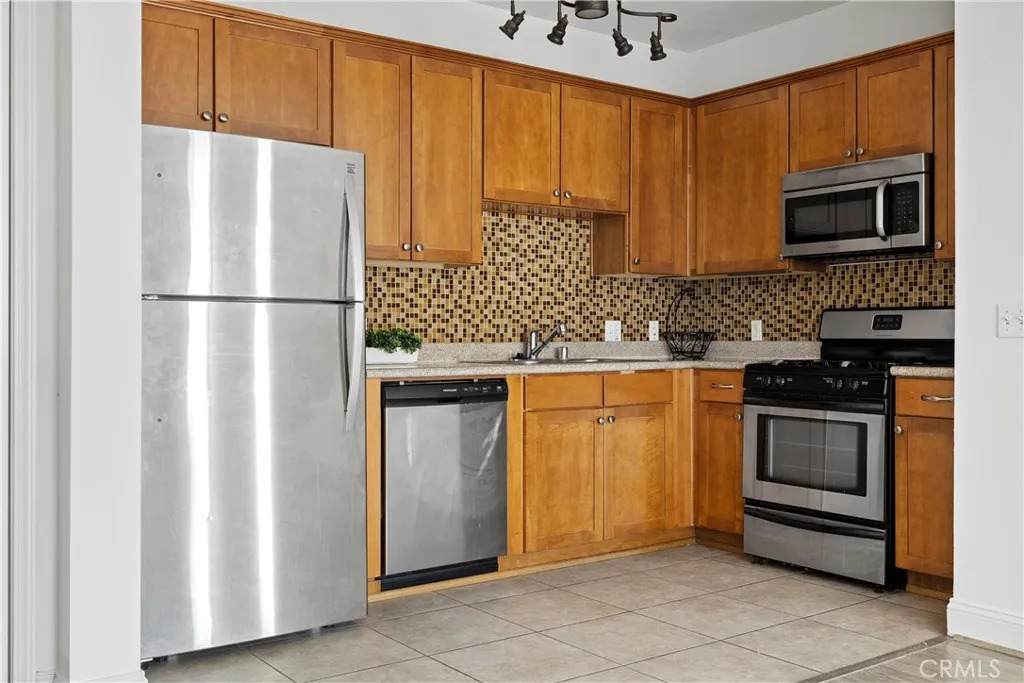 6938 Laurel Canyon Blvd - Photo 1
