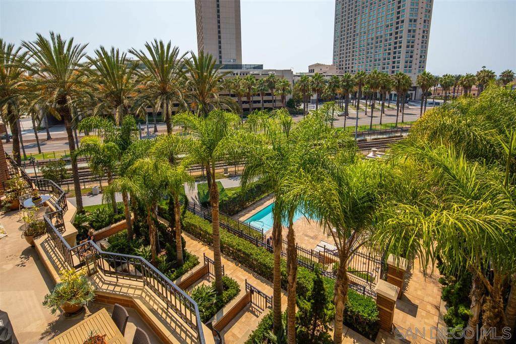 500 W Harbor Drive - Photo 1