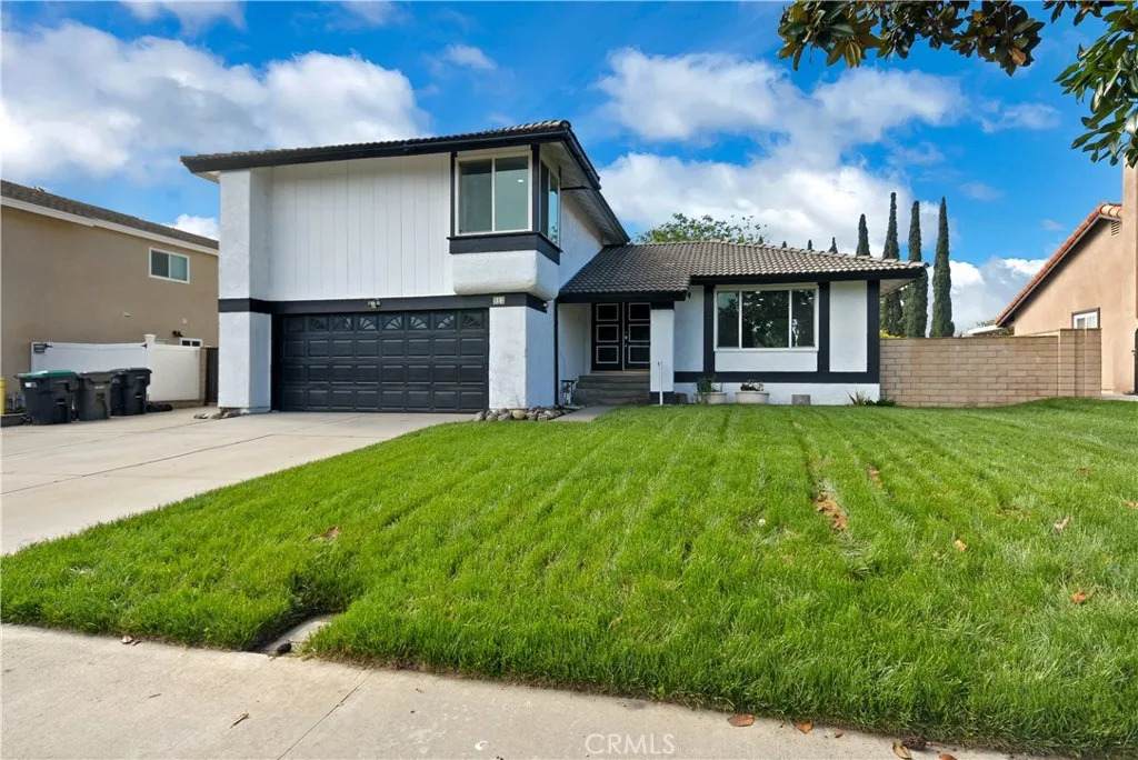 913 Bristol - Photo 1