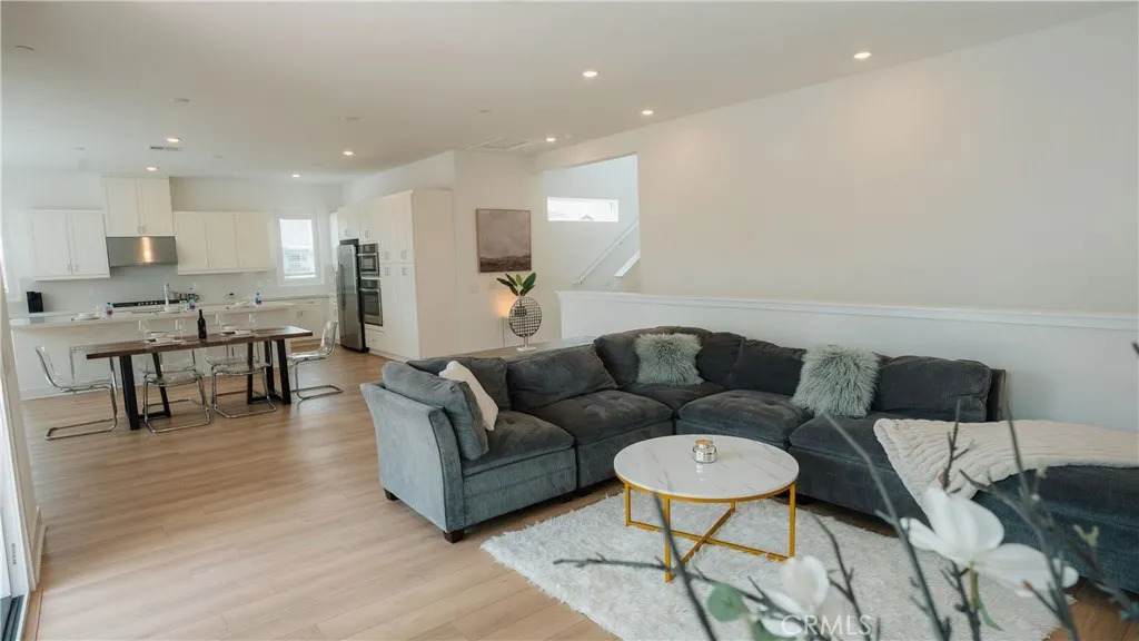 241 Proctor - Photo 1